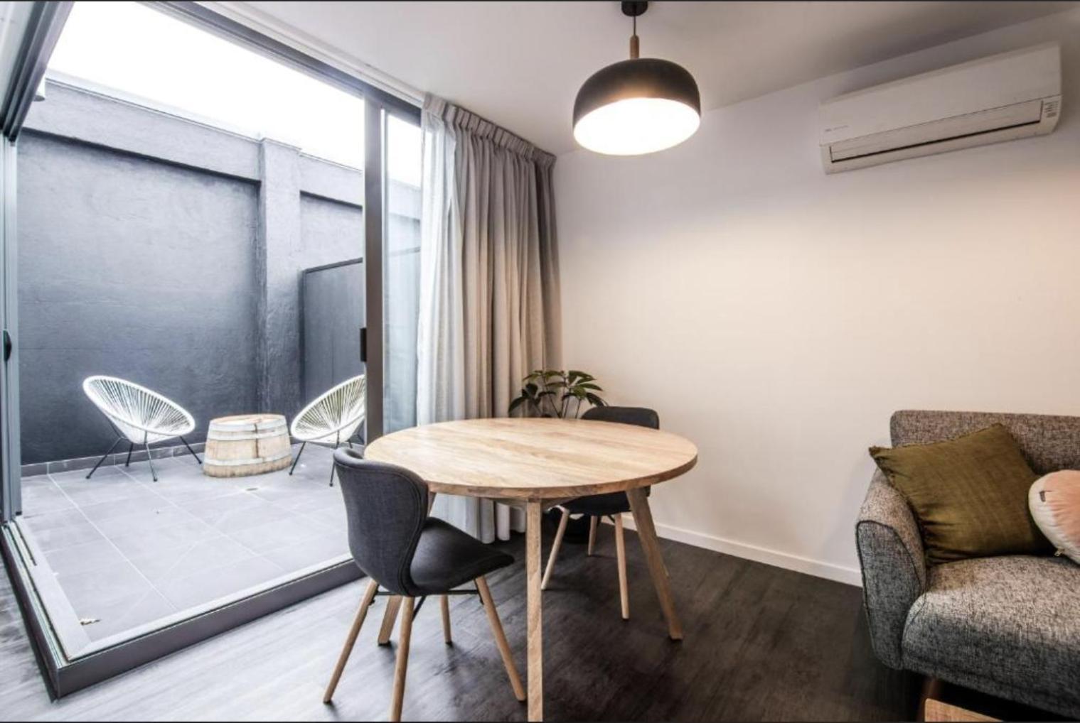 Change Overnight Launceston Exterior foto
